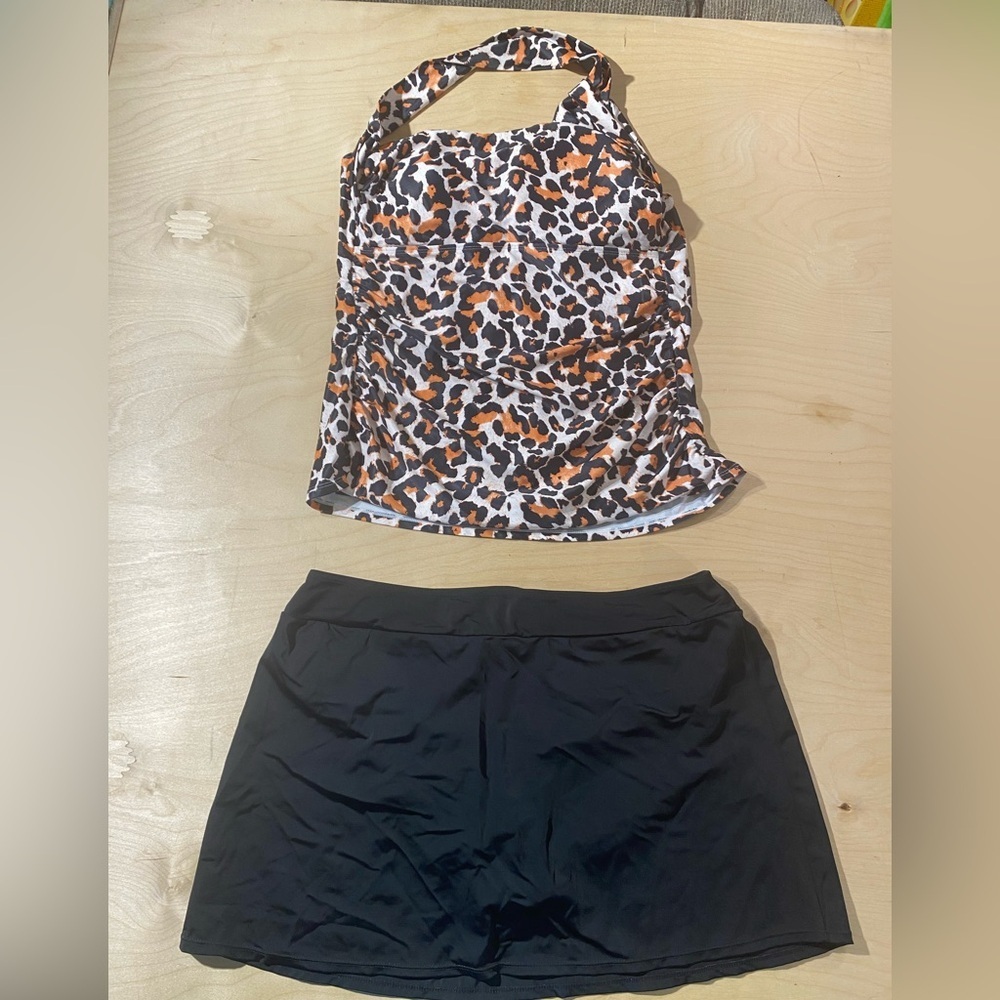 Leopard Print Tankini Top and Black Skirt Swimsuit 20W (DP)